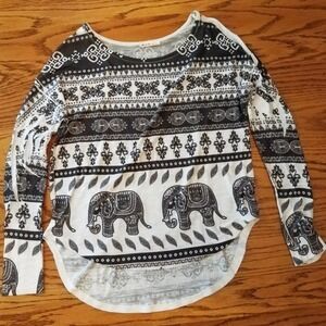 🦋 Love Culture Elephant Shirt Top Small